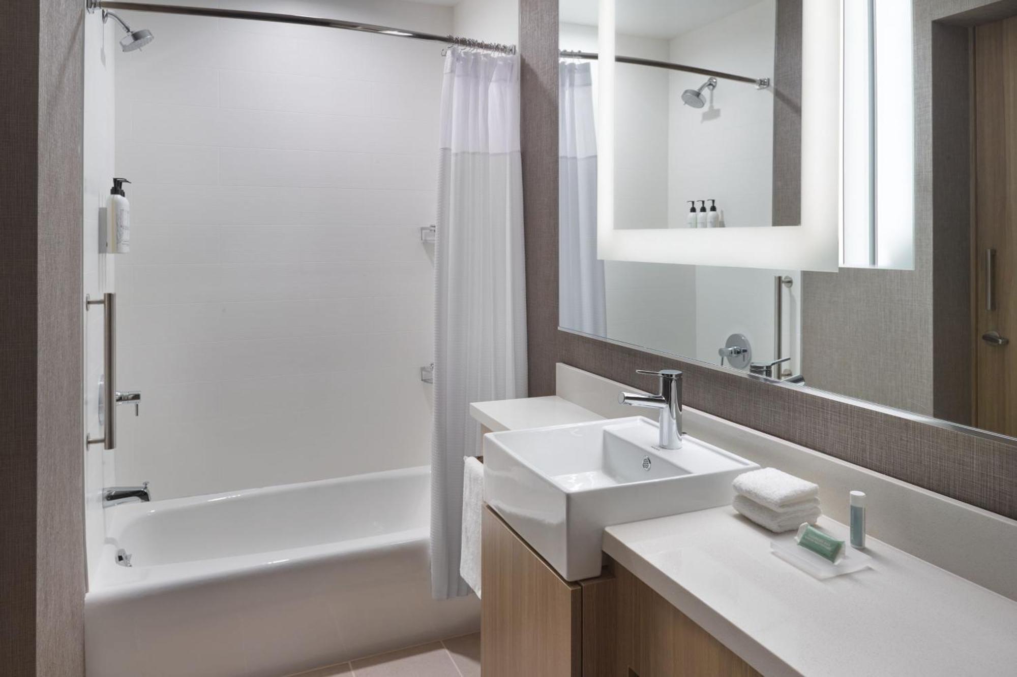 Springhill Suites By Marriott Franklin Mint Экстерьер фото